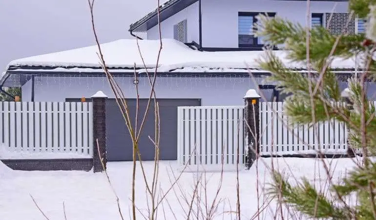 Откатные ворота в Уссурийске